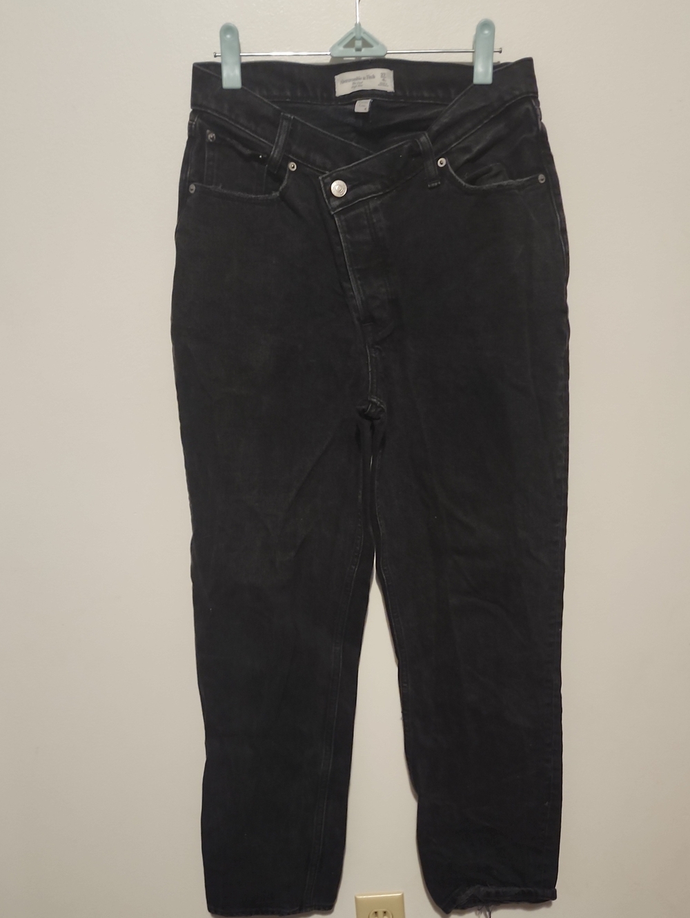 Abercrombie & Fitch The Dad High Rise Curve Love Black Jeans – Size 27/4R